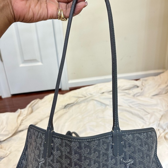 Gray Goyard Hardy PM Tote Bag - Picture 14 of 16